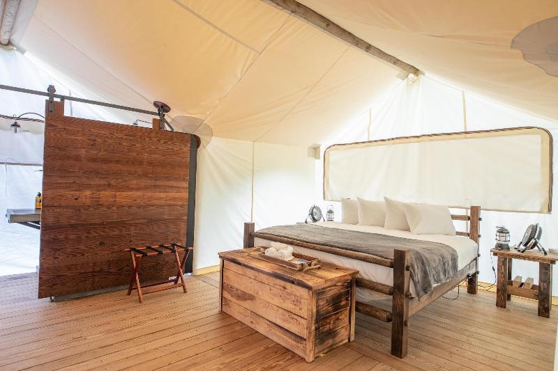 Under Canvas Mount Rushmore Кистон Экстерьер фото